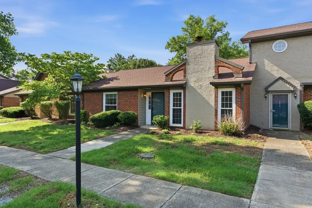 216 Highland Villa Circle Nashville TN 37211
