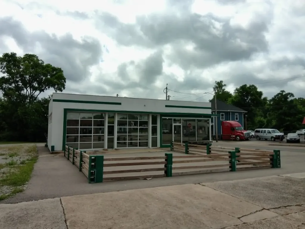 931 S Main Street Columbia TN 38401