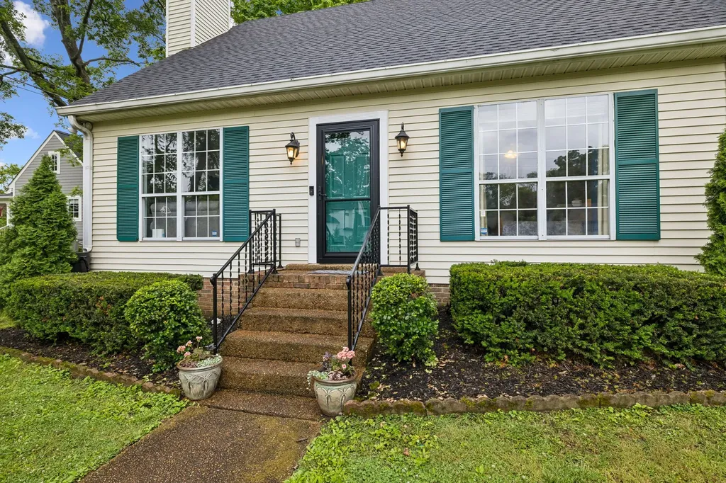 205 Brattlesboro Place Nashville TN 37204