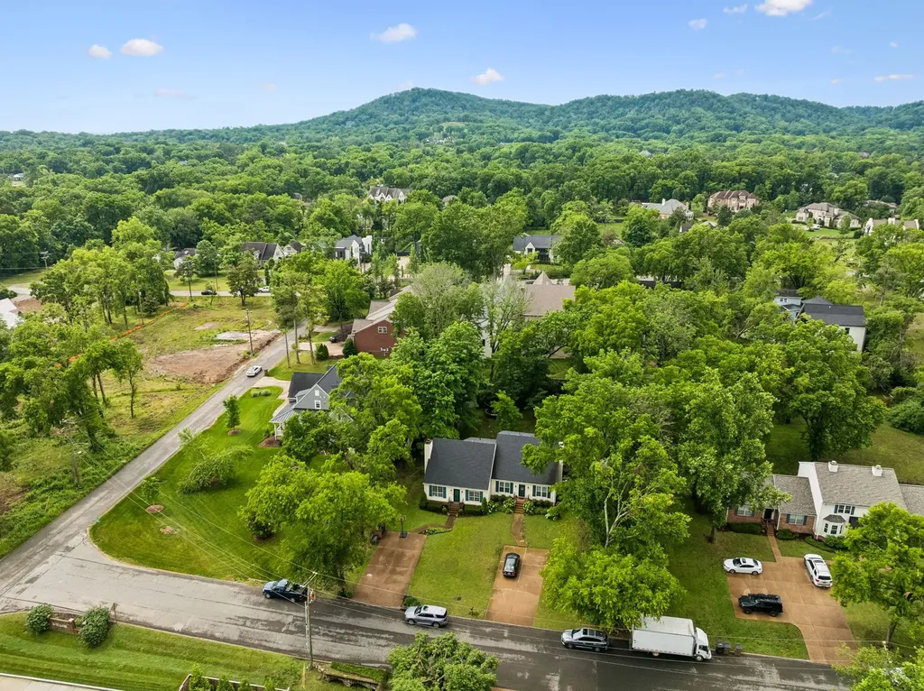 205 Brattlesboro Place Nashville TN 37204