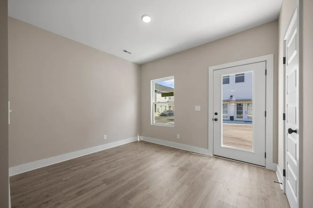 2437 E 17th Street Chattanooga TN 37404