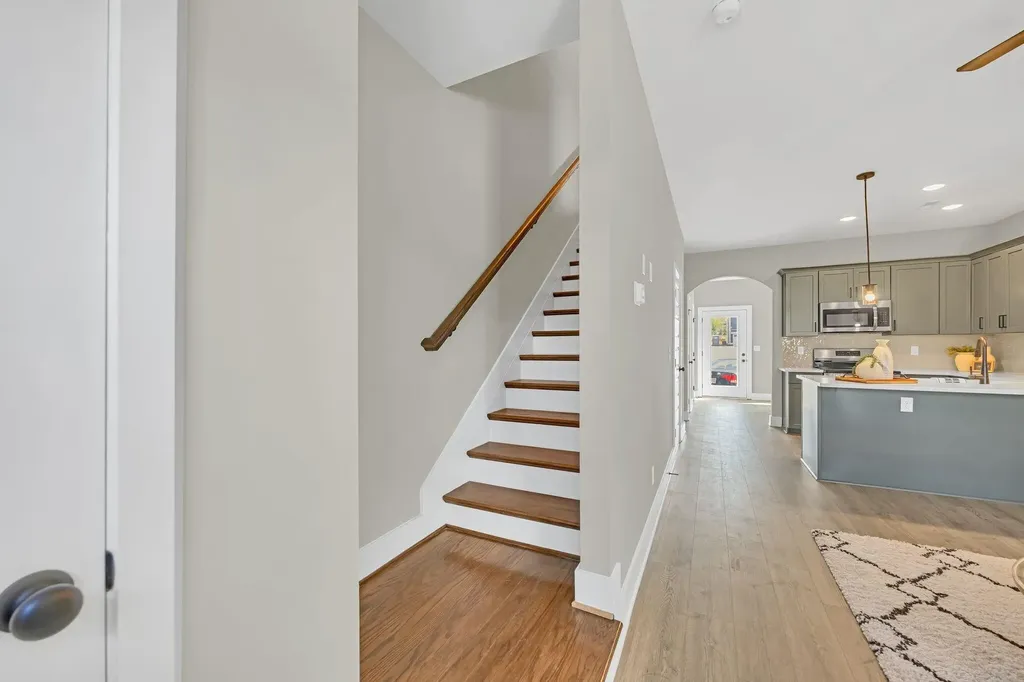 2437 E 17th Street Chattanooga TN 37404