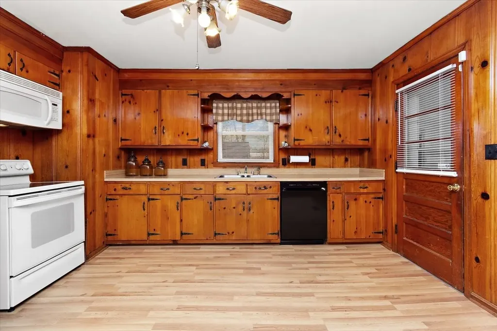 1087 Woods Ferry Road Gallatin TN 37066