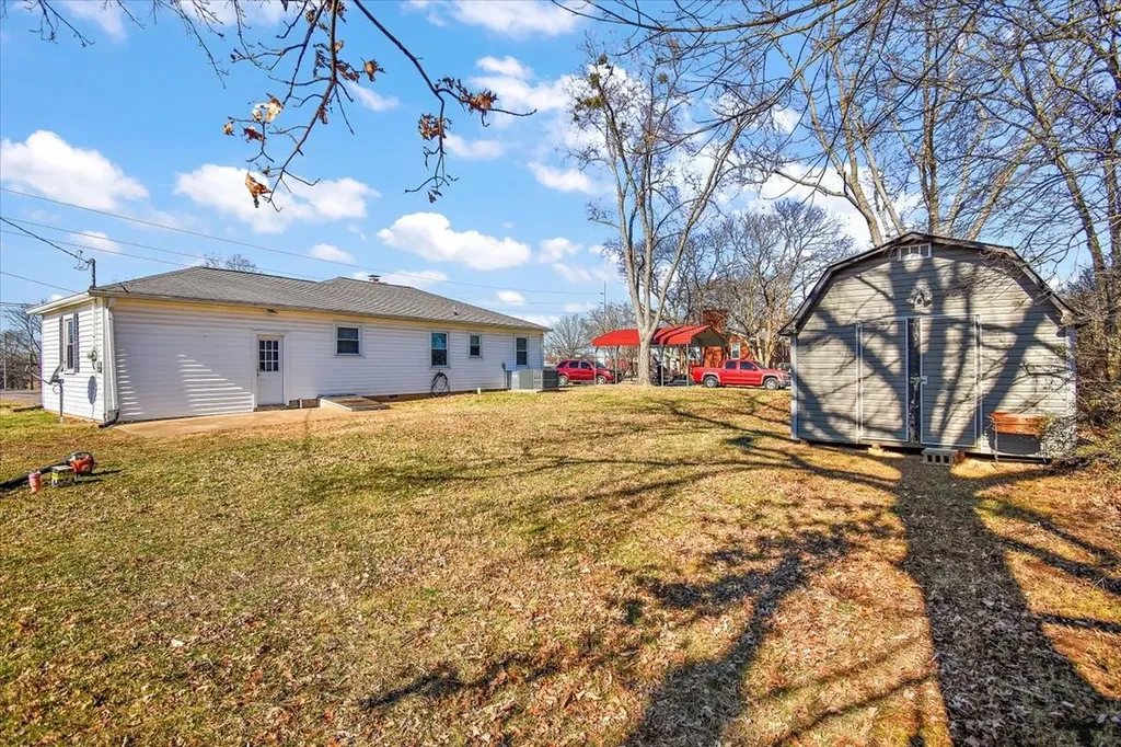 1087 Woods Ferry Road Gallatin TN 37066