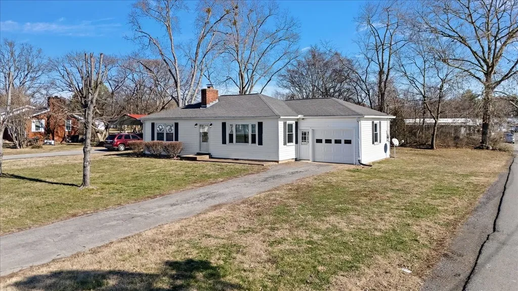 1087 Woods Ferry Road Gallatin TN 37066