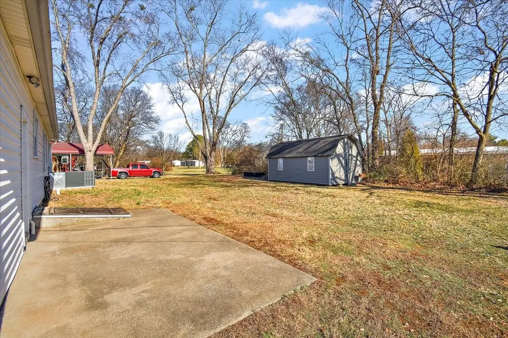 1087 Woods Ferry Road Gallatin TN 37066