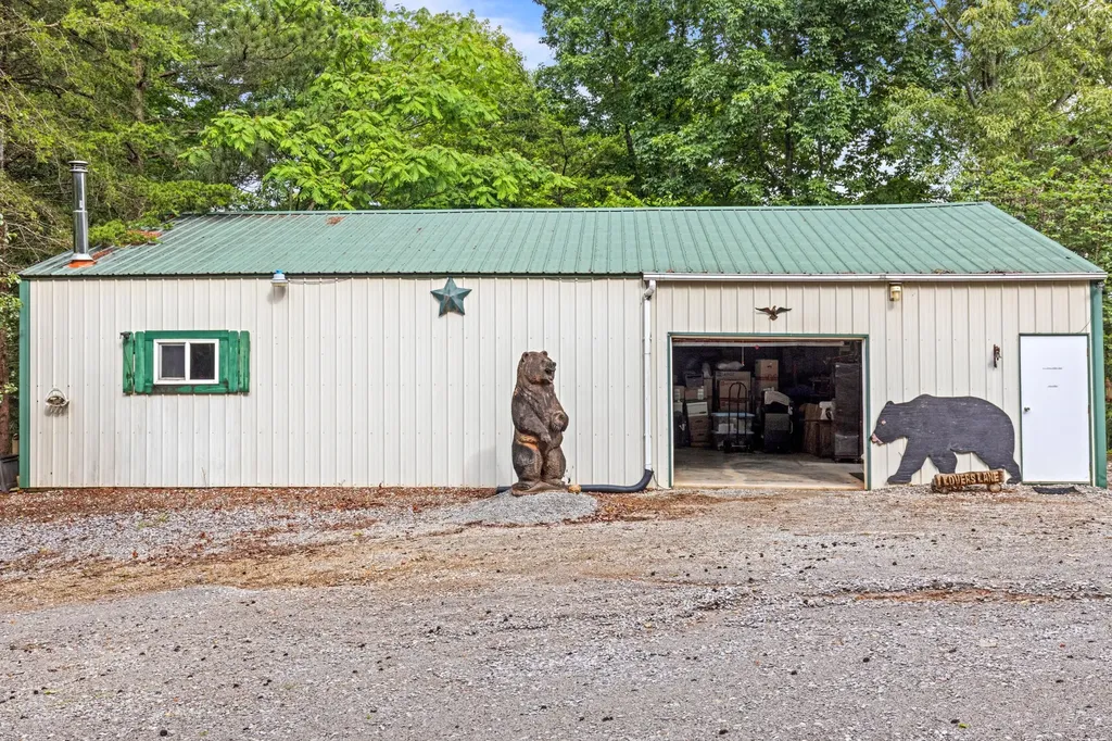 965 Lakewood Village Road Spring City TN 37381