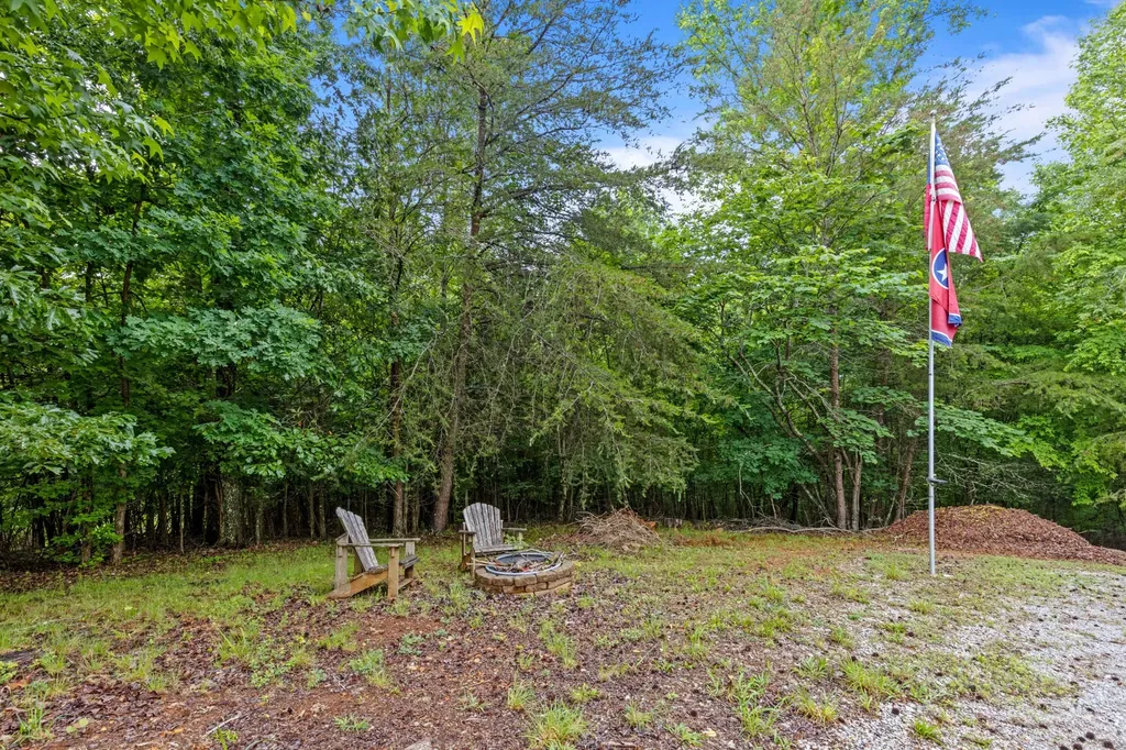 965 Lakewood Village Road Spring City TN 37381
