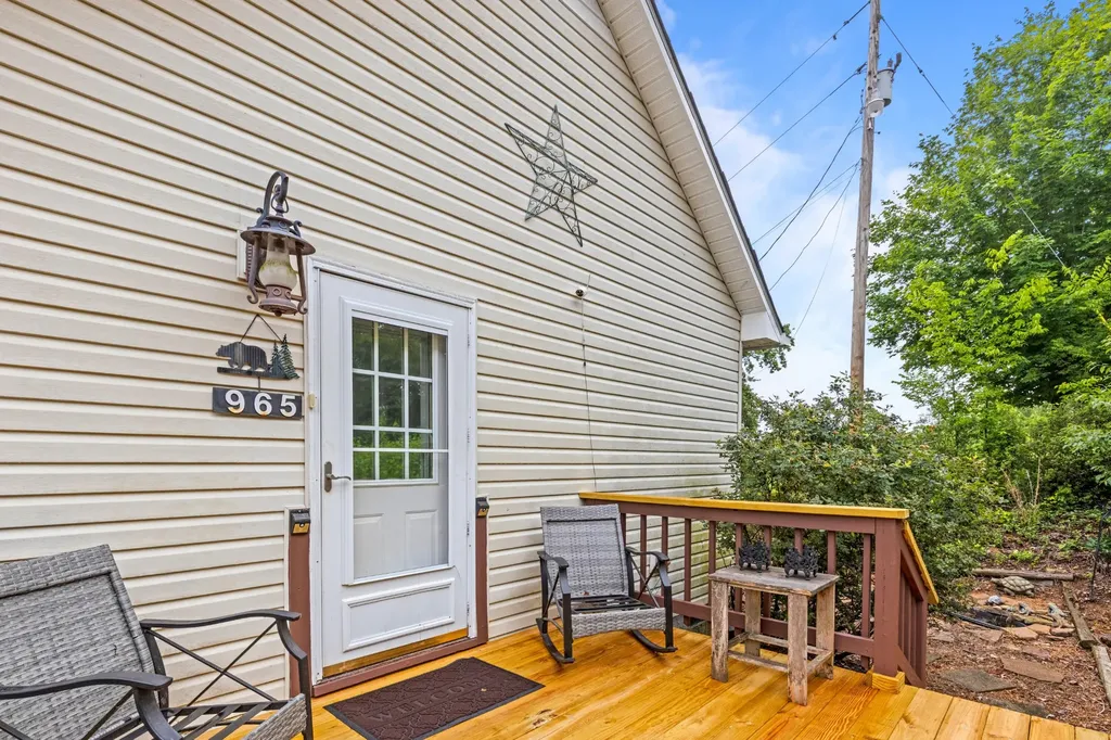 965 Lakewood Village Road Spring City TN 37381