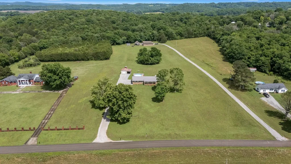 43 Boning Road Fayetteville TN 37334
