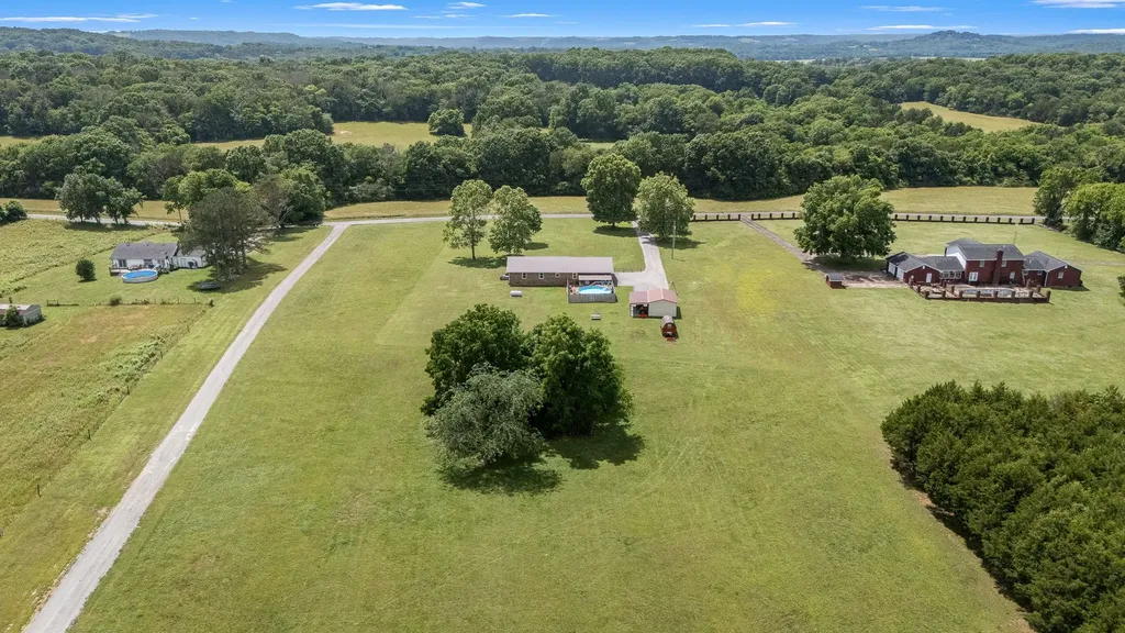 43 Boning Road Fayetteville TN 37334