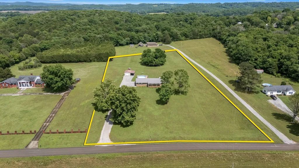 43 Boning Road Fayetteville TN 37334