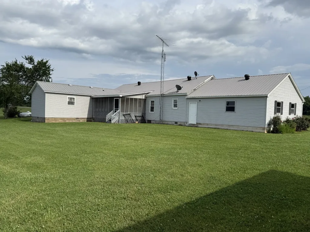 2971 Monroe Floyd Road Decherd TN 37324