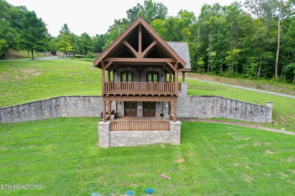 78 Stone Bridge Drive Dandridge TN 37725
