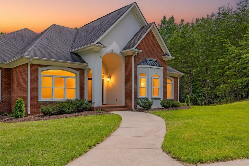 2551 Alpine Bluff Trail Ooltewah TN 37363