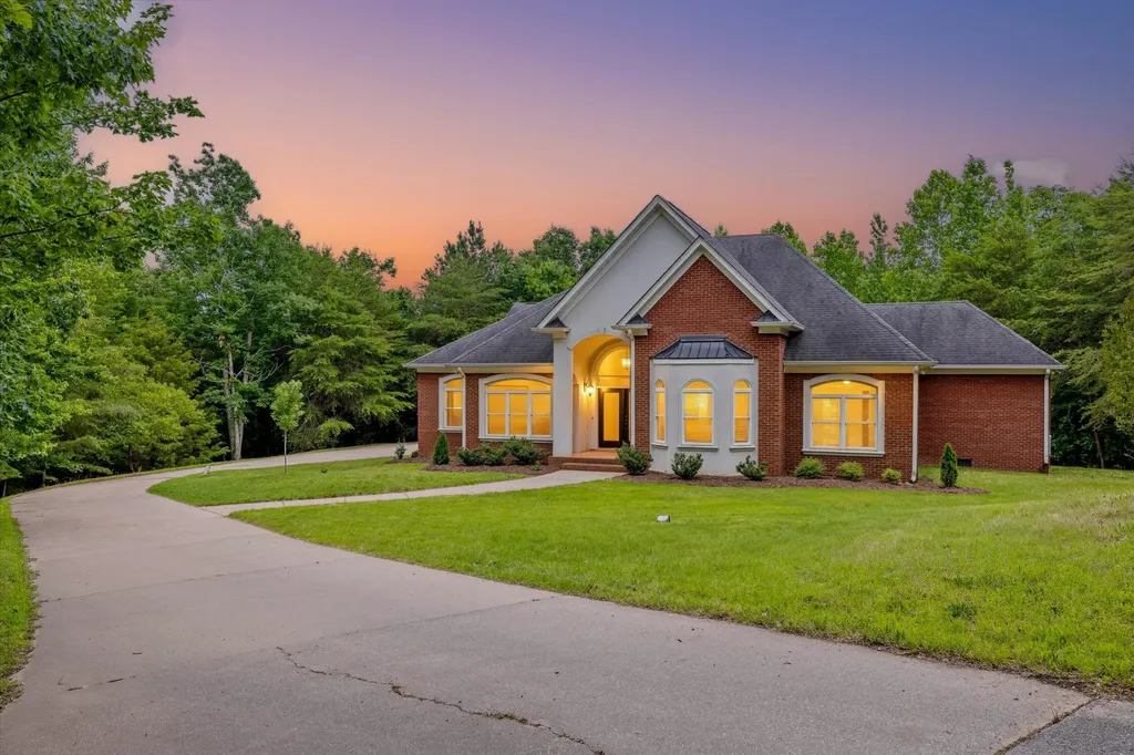 2551 Alpine Bluff Trail Ooltewah TN 37363