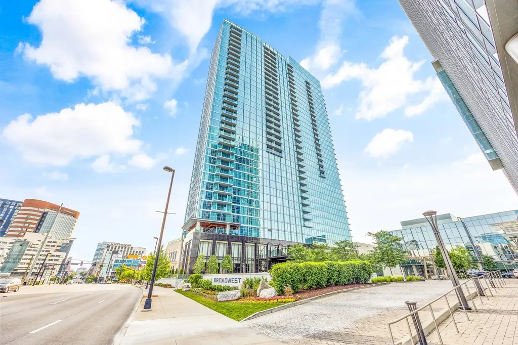 1616 West End Avenue Nashville TN 37203