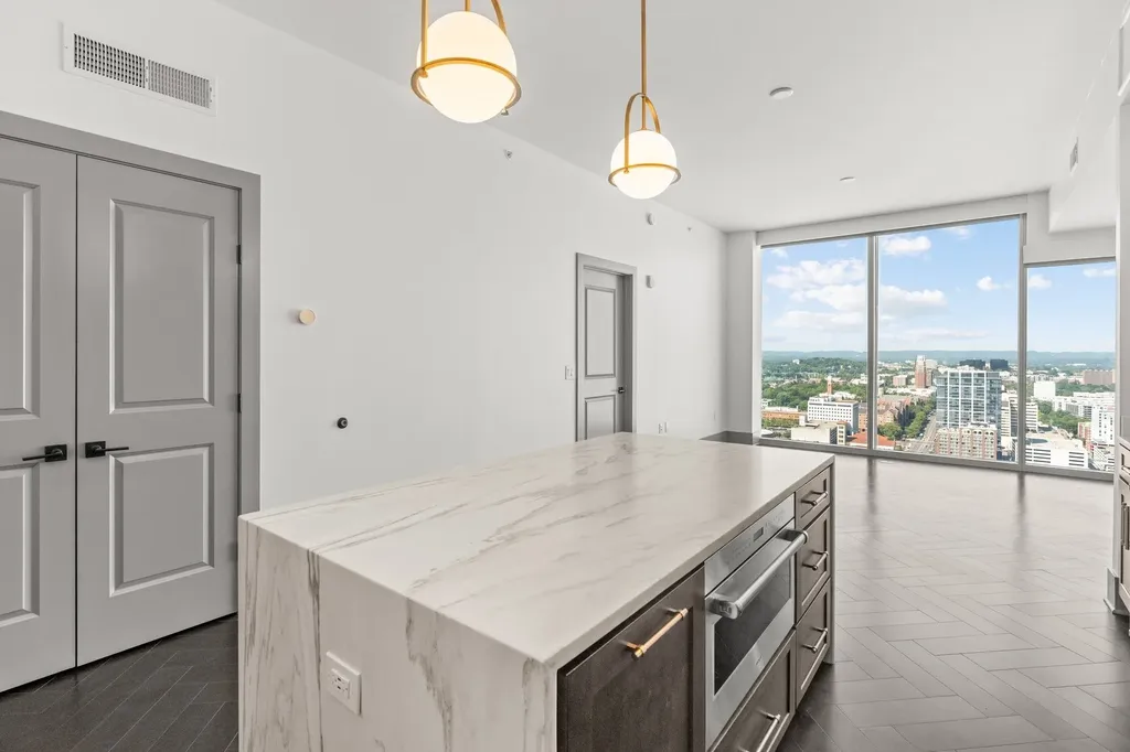 1616 West End Avenue Nashville TN 37203