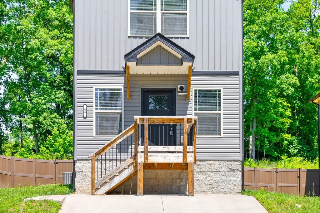 44 Cave Springs Road Clarksville TN 37042