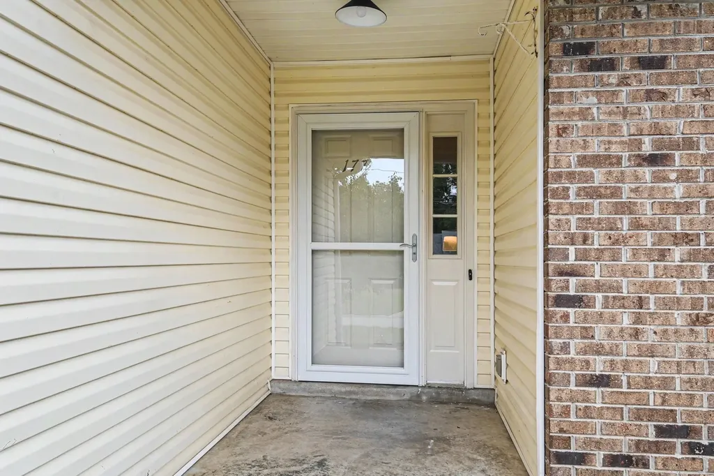 1774 Cabana Dr, NE Clarksville TN 37042