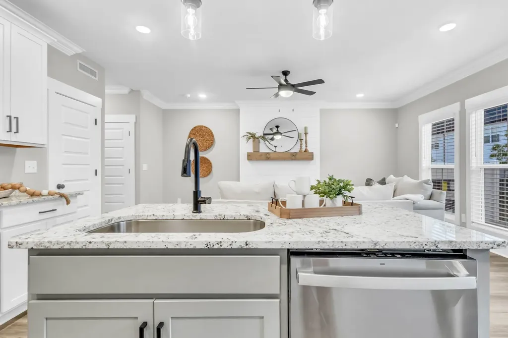 166 Sango Dr Bldg 6 Clarksville TN 37043