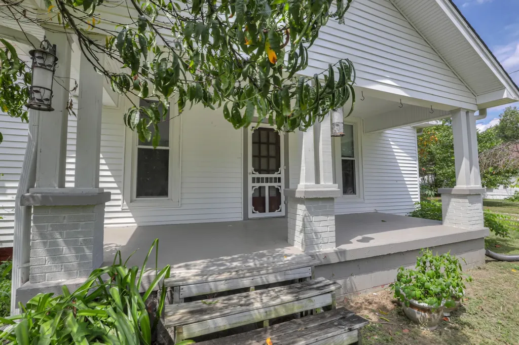 308 Elm Avenue Watertown TN 37184