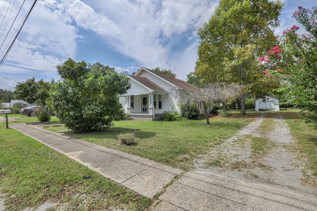 308 Elm Avenue Watertown TN 37184