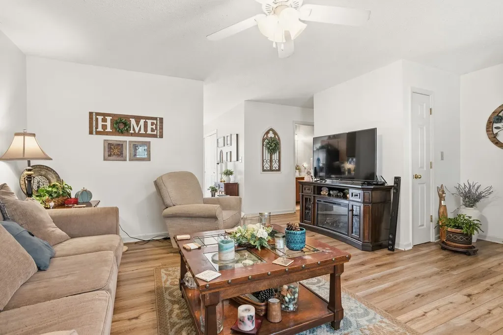 202 Kimberly Drive Columbia TN 38401