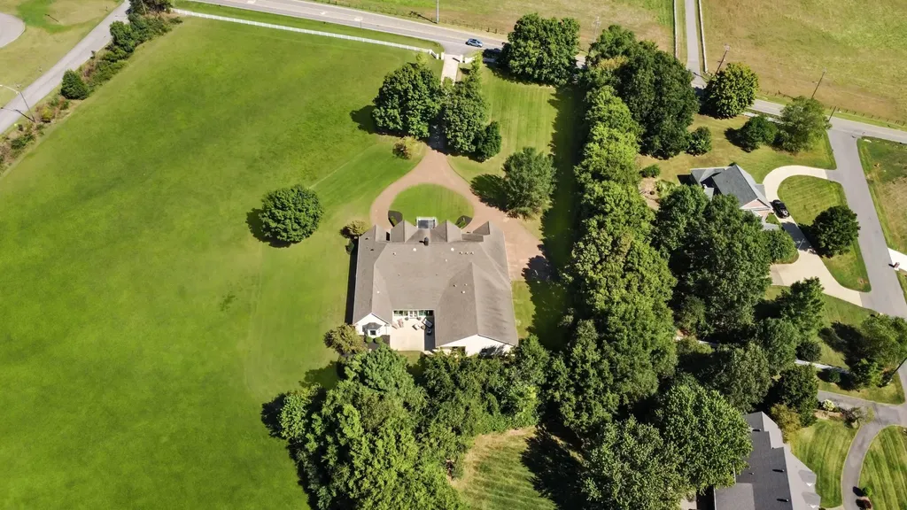 2360 Memorial Drive Extension Clarksville TN 37043