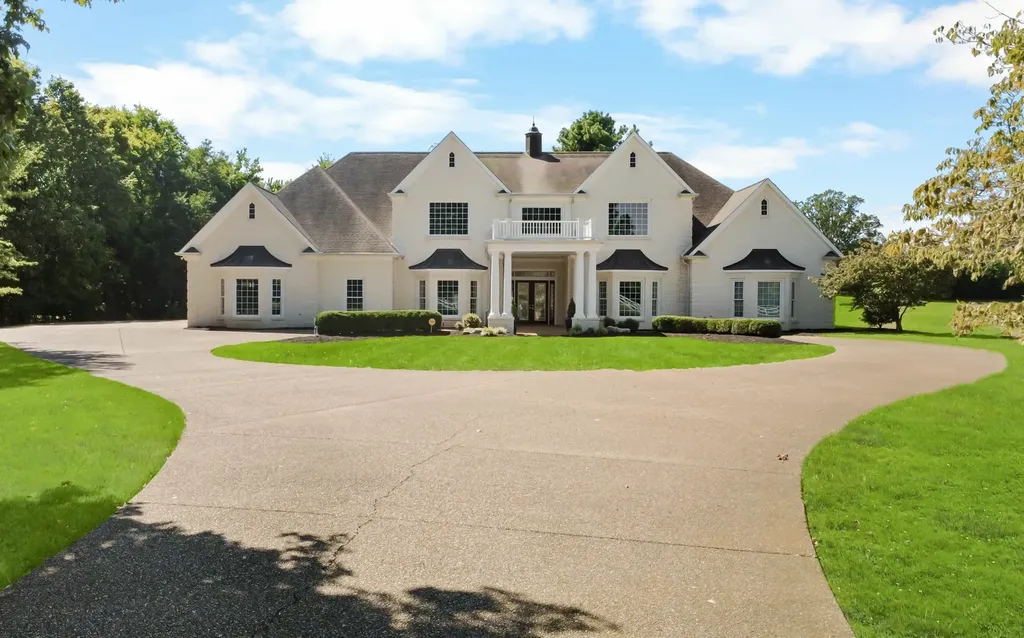 2360 Memorial Drive Extension Clarksville TN 37043