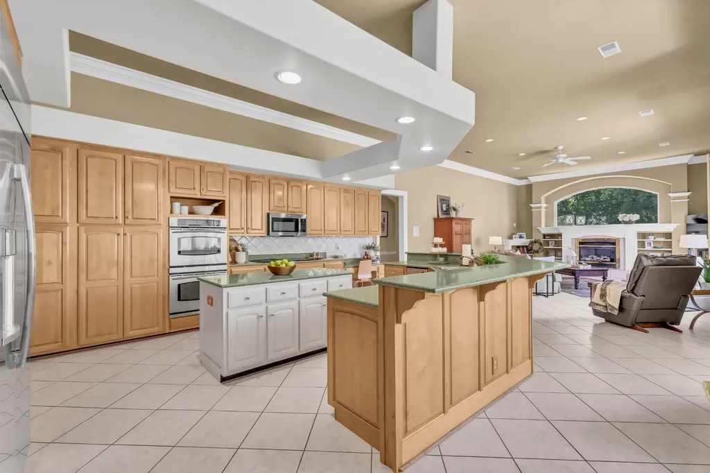 2360 Memorial Drive Extension Clarksville TN 37043