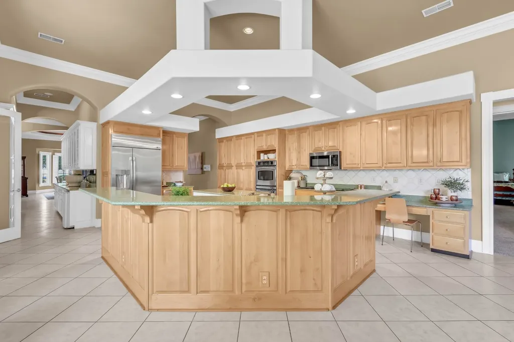 2360 Memorial Drive Extension Clarksville TN 37043