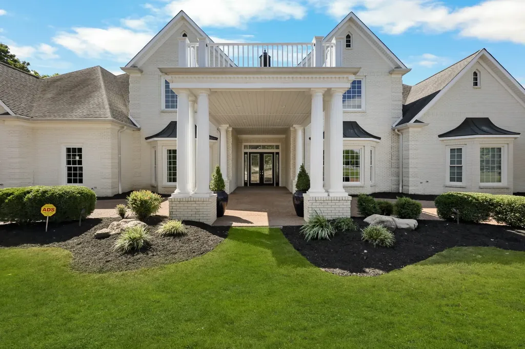 2360 Memorial Drive Extension Clarksville TN 37043