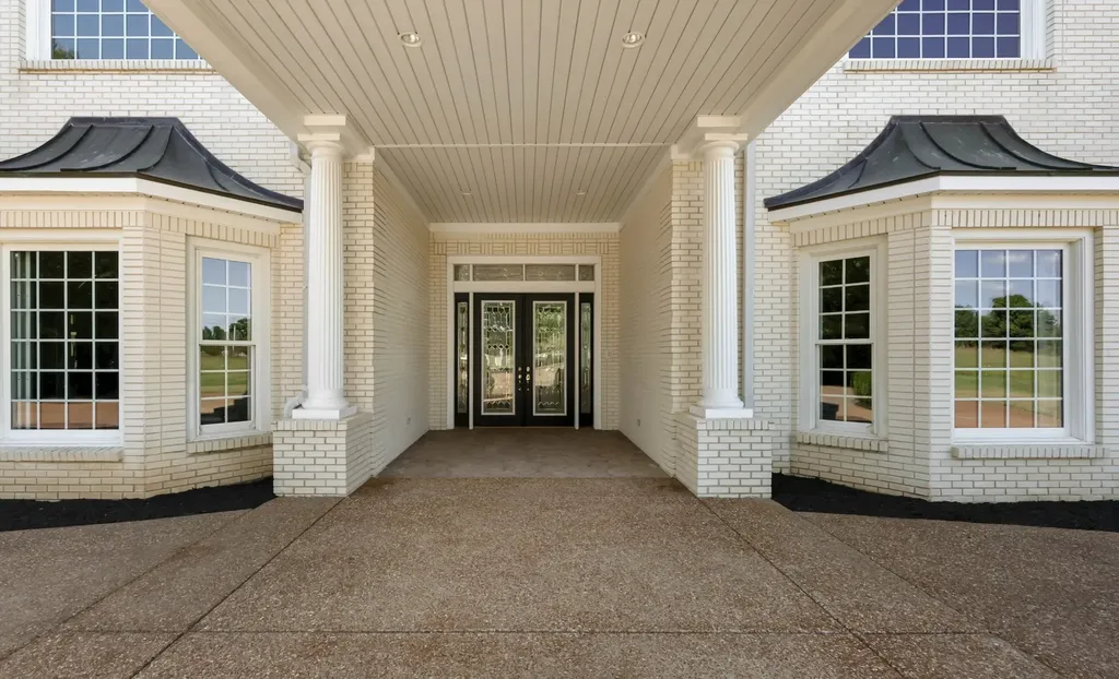 2360 Memorial Drive Extension Clarksville TN 37043