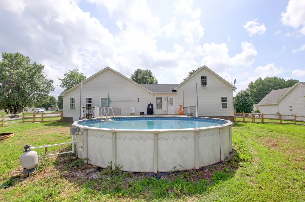 3537 Canvas Back Drive Clarksville TN 37042