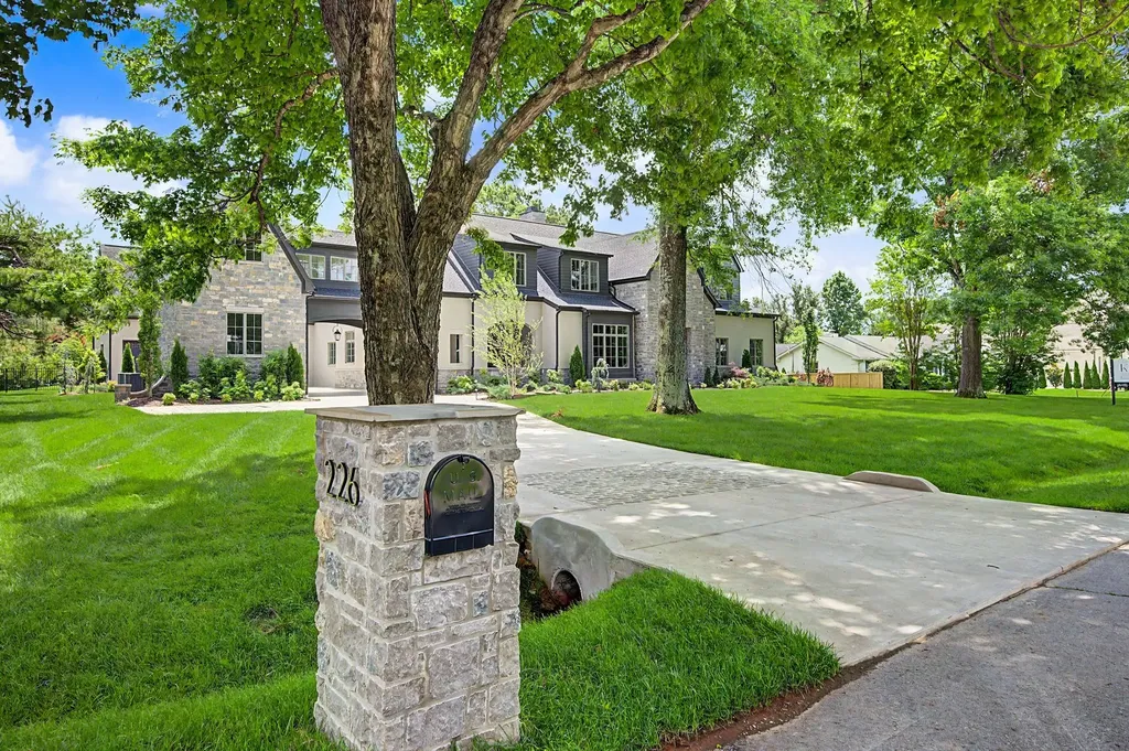 226 Williamsburg Circle Brentwood TN 37027