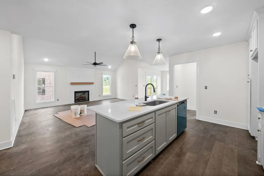 908 Bankside Drive Clarksville TN 37043