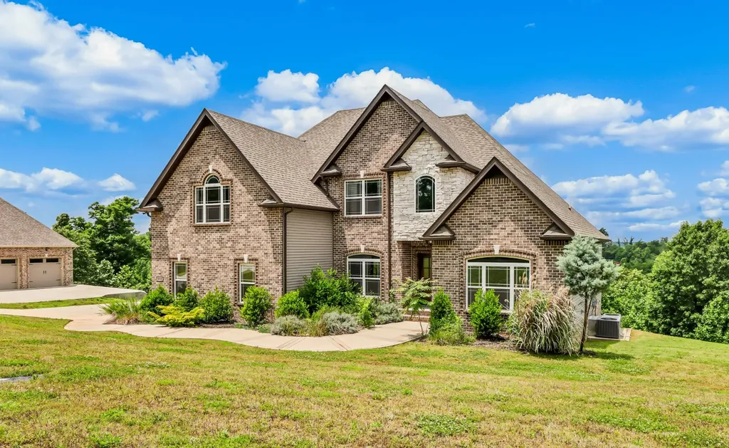4018 Cooper Creek Road Woodlawn TN 37191