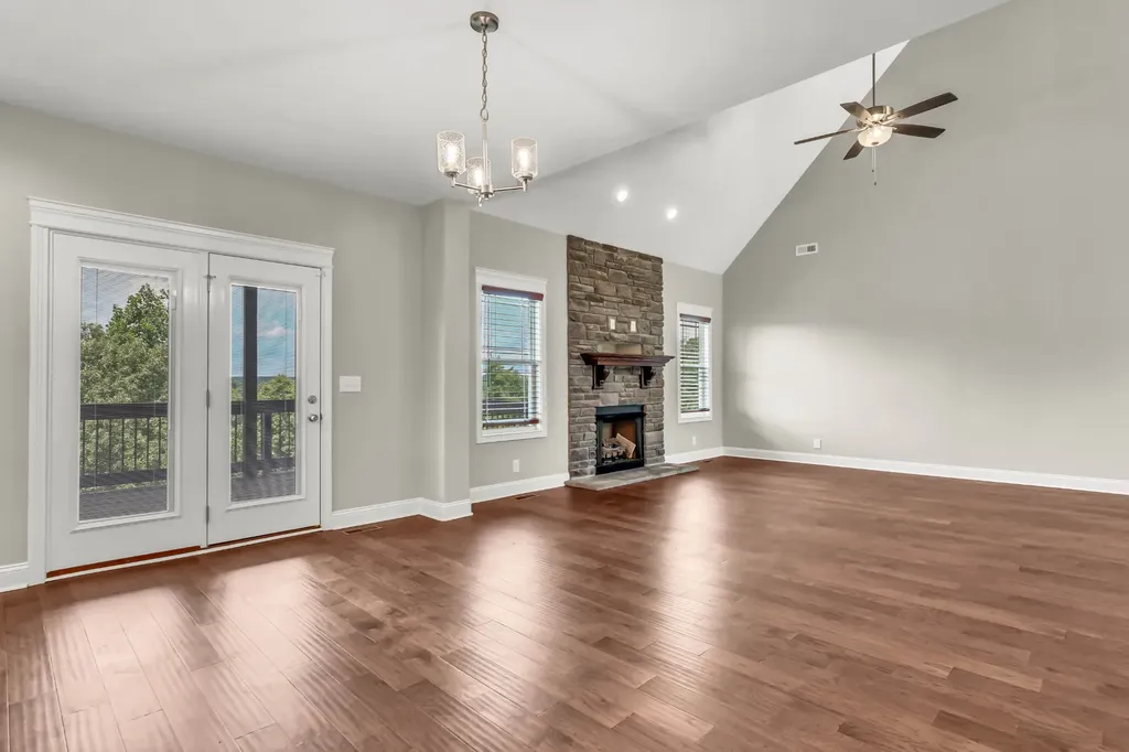 4018 Cooper Creek Road Woodlawn TN 37191