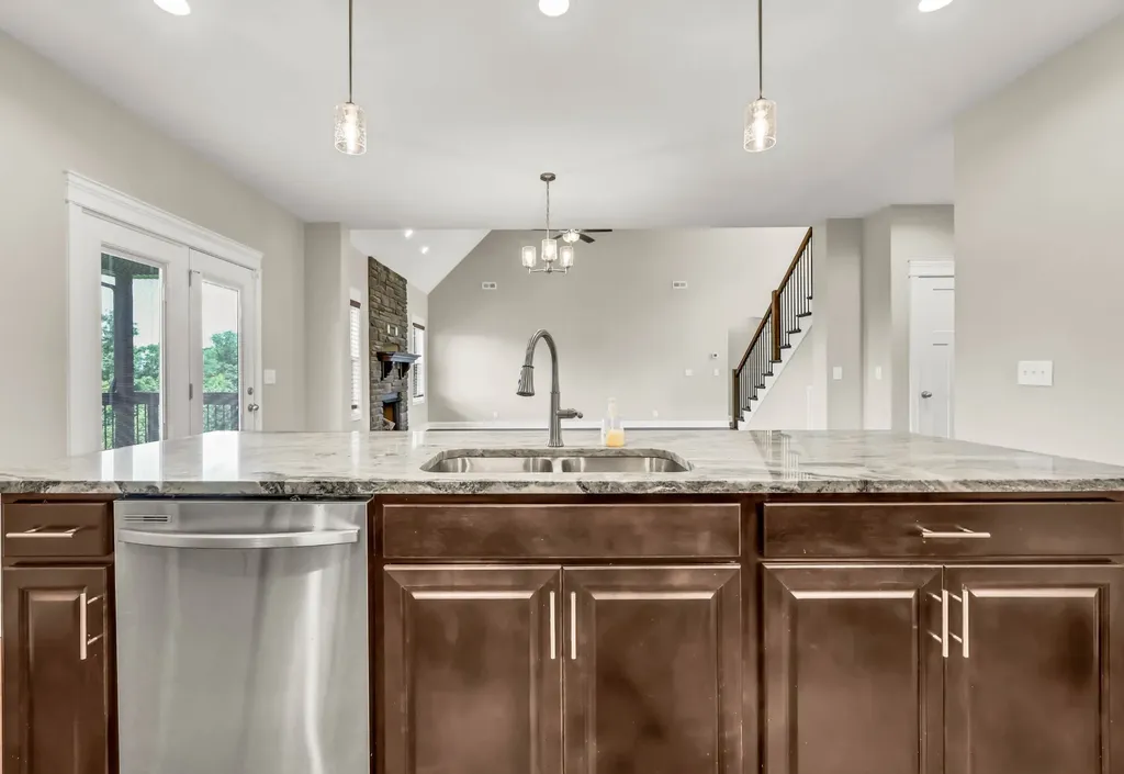 4018 Cooper Creek Road Woodlawn TN 37191