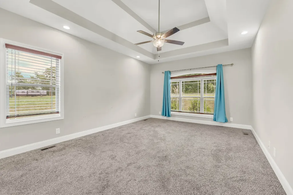 4018 Cooper Creek Road Woodlawn TN 37191