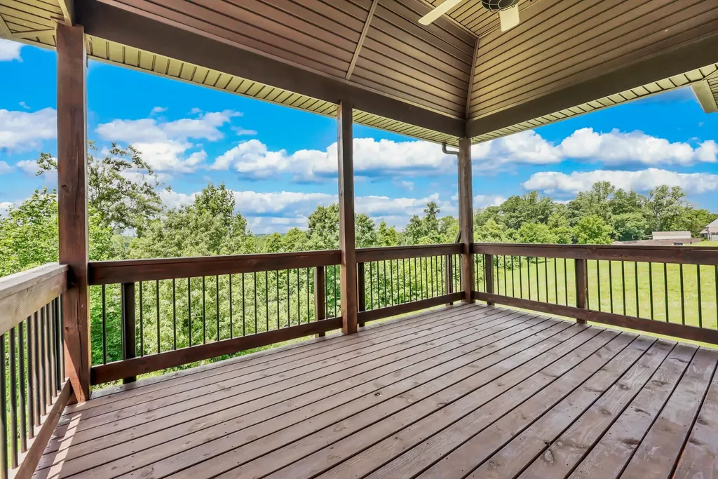 4018 Cooper Creek Road Woodlawn TN 37191