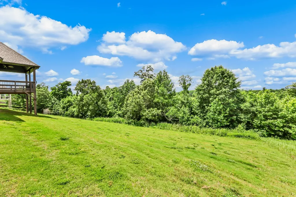 4018 Cooper Creek Road Woodlawn TN 37191