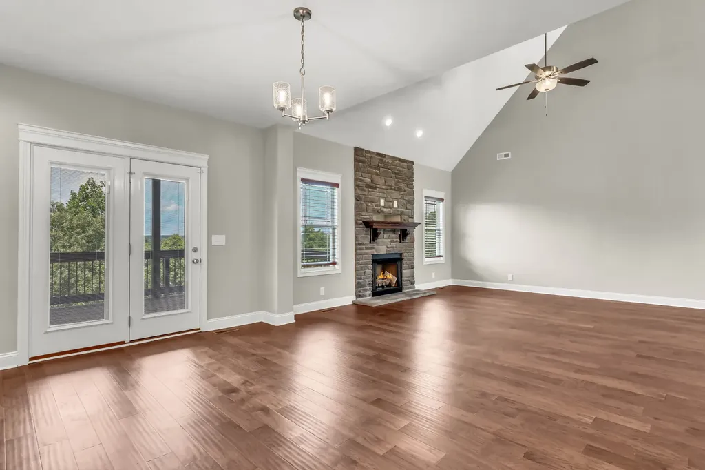 4018 Cooper Creek Road Woodlawn TN 37191
