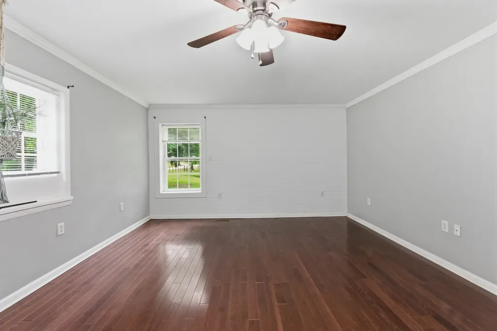 8836 W Sheepneck Road Mount Pleasant TN 38474
