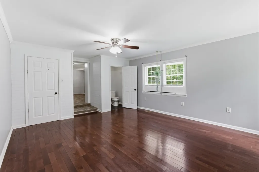 8836 W Sheepneck Road Mount Pleasant TN 38474