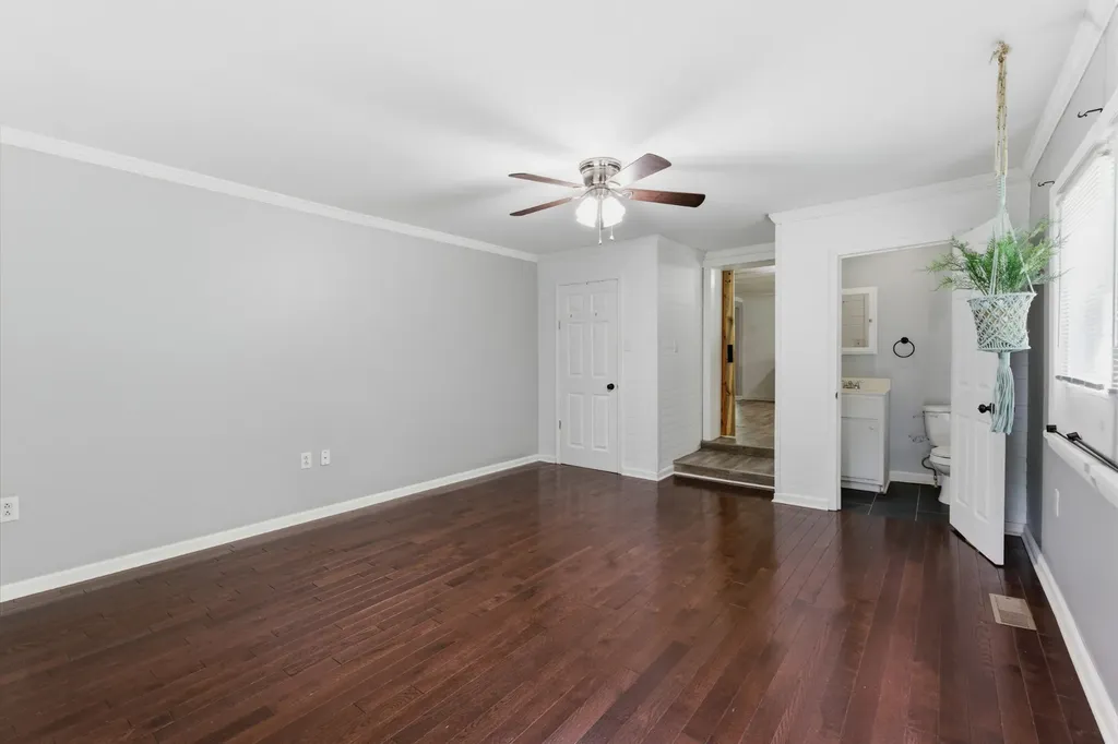 8836 W Sheepneck Road Mount Pleasant TN 38474