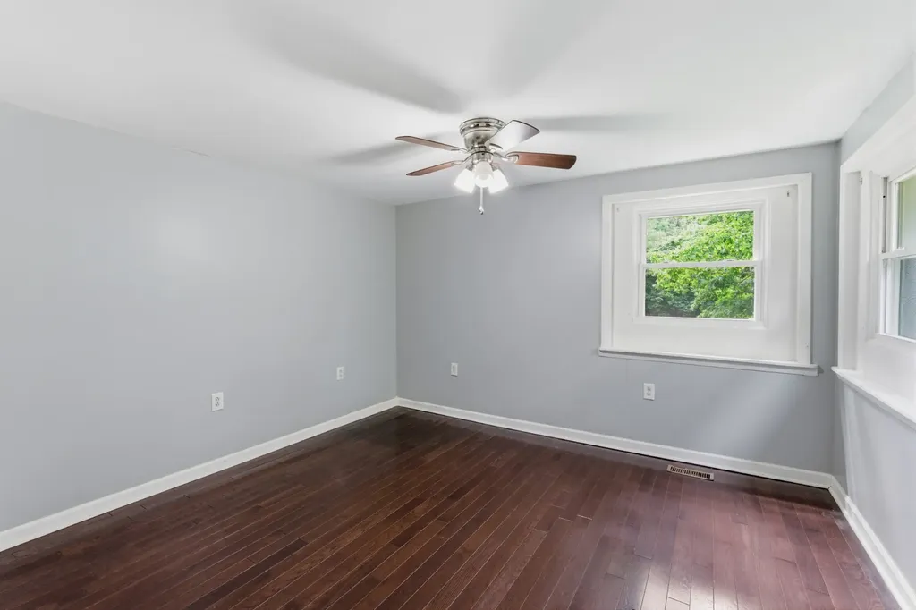 8836 W Sheepneck Road Mount Pleasant TN 38474
