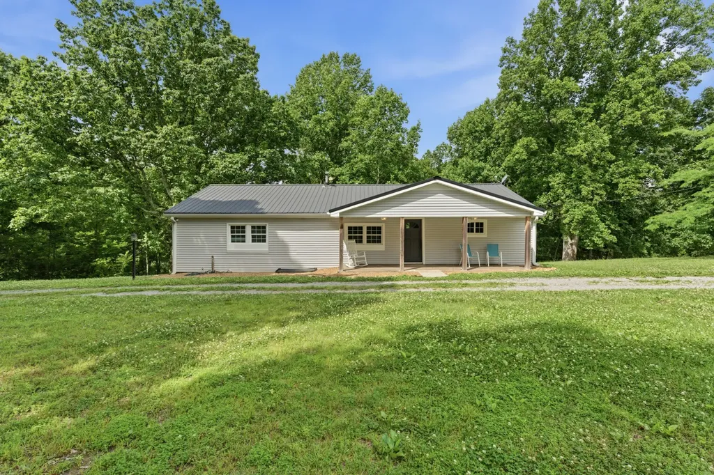 8836 W Sheepneck Road Mount Pleasant TN 38474