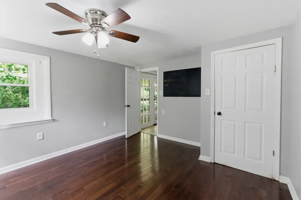 8836 W Sheepneck Road Mount Pleasant TN 38474